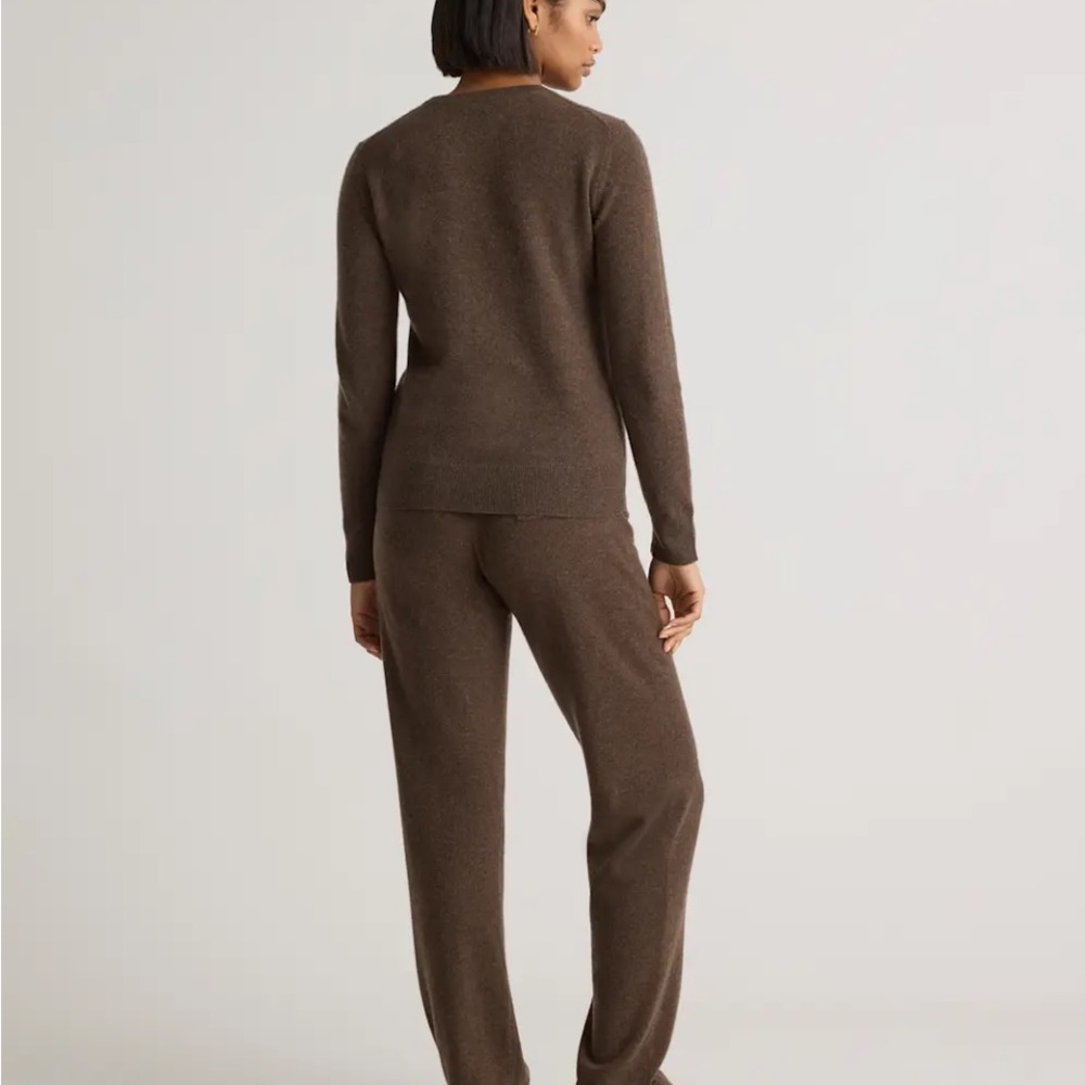 Quince Mongolian Cashmere Crewneck Sweater truffle brown size Sm never worn - Picture 6 of 7